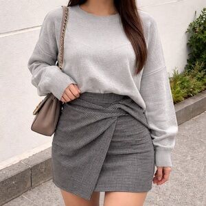 Aritzia Babaton Jethro Faux-Wrap Plaid Mini Skirt Sz-2 DarkAcademia OfficeSiren